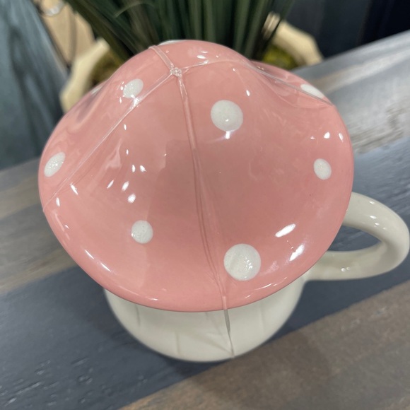 Pink Mushroom Toadstool Ceramic Handpainted Coffee Mug with Lid Topper NEW - Picture 4 of 4